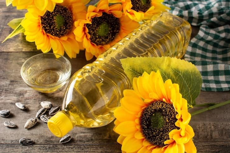 sunflower oil plastic bottle wooden table 123827 21123